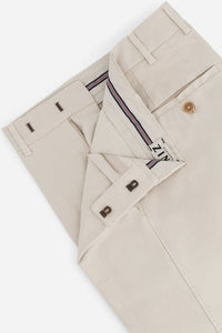 CHINO CHIC GABARDINE DE COTON SABLE BLANC - BZV3 - BERNARD ZINS