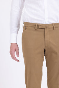 CHINO CHIC GABARDINE DE COTON STRETCH BEIGE KASAÏ - BZV3 - BERNARD ZINS