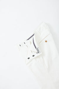 CHINO CHIC GABARDINE DE COTON STRETCH BLANC CASSÉ - BZV3 - BERNARD ZINS