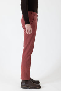 CHINO GABARDINE DE COTON STRETCH ROUGE EPICE - BZV2 - BERNARD ZINS