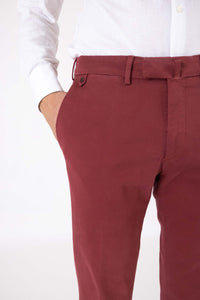 CHINO GABARDINE DE COTON STRETCH ROUGE EPICE - BZV3 - BERNARD ZINS